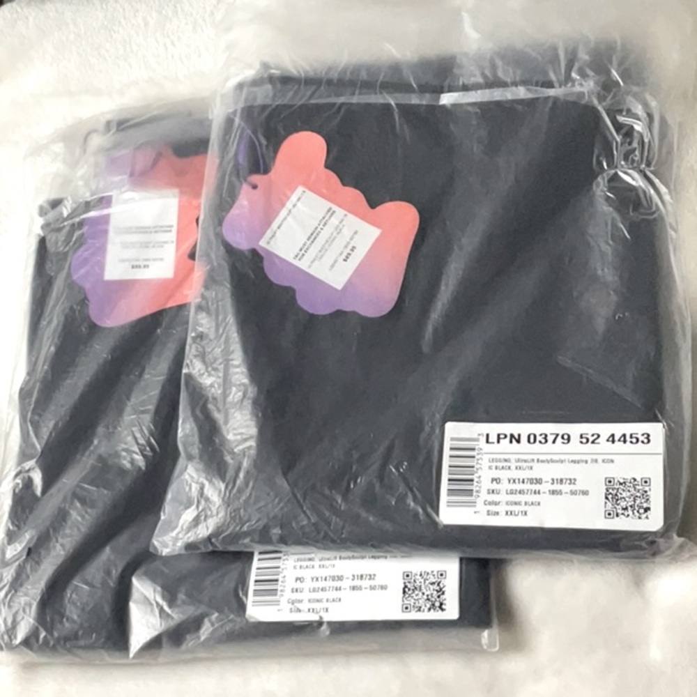 NWT: Fabletics - UltraLift Booty Sculpt Legging